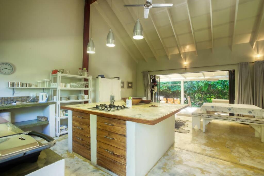 Baleia Azul 26 Villa Ponta Mamoli ภายนอก รูปภาพ